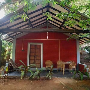 Sandalwood Cottage Udawalawe Exterior photo