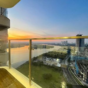 Apartament Danga Bay Seaview Netflix 6-10Pax Johor Bahru Exterior photo