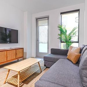 Apartament Stylish 2Bdr & 2Bth - 15 Mins Walk To The Beach! Los Angeles Exterior photo