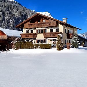 Apartament Haus Bergfreund St. Leonhard im Pitztal Exterior photo