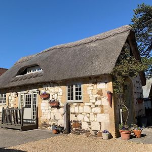 Willa Brixton Barn Mottistone Exterior photo