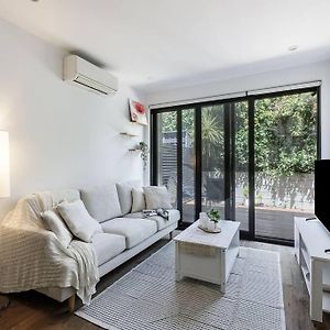 Hidden Gem In Mckinnon Apartment By Ready Set Host Melbourne Exterior photo