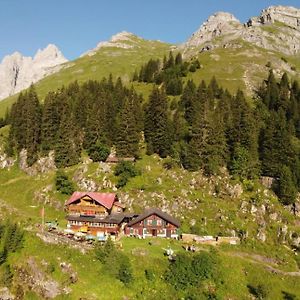 Hotel Berggasthaus Tschingelhorn Lauterbrunnen Exterior photo