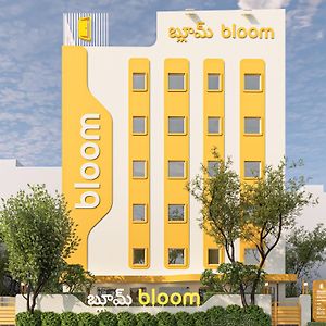 Bloom Hotel Financial District Hajdarabad Exterior photo