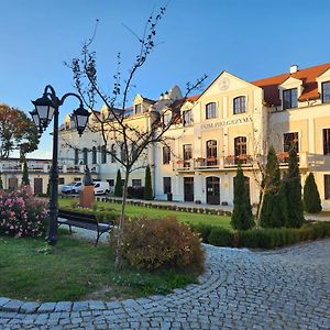 Hotel Dom Pielgrzyma W Kodniu Koden Exterior photo