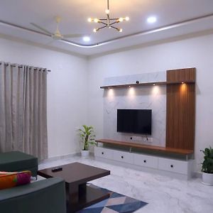 Apartament Aavasam - 3Bhk- Gachibowli Hajdarabad Exterior photo