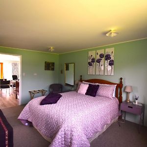 Apartament Bnb On Bakers Waimate Exterior photo