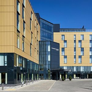 Hotel Courtyard By Marriott London Heathrow Airport Harlington  Exterior photo