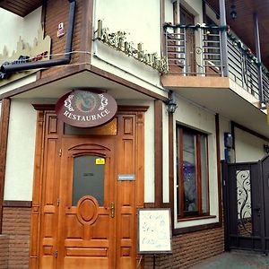 Hotel Zlata Praha Mukaczewo Exterior photo