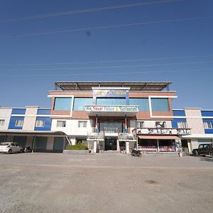 Hotel Pawar Palace And Restaurant Kelwa  Exterior photo