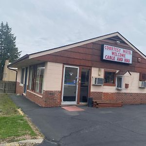 Courtesy Motel Urbana Exterior photo