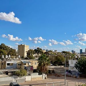 Apartament דירה יפיפיה! מיקום מעולה! אוניברסיטת בן גוריון, סורוקה, שוק, פארק! Beersheba Exterior photo