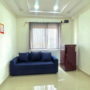 Maya Homestay -2Bhk Flat Near Us Counsulate, Gachibowli Hajdarabad Exterior photo