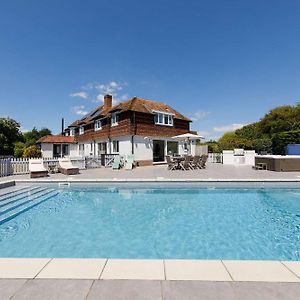 Willa Ultimate Beach House With Pool In West Wittering Exterior photo