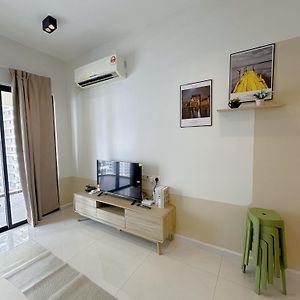 Apartament 3R2B Dangabay At Baypoint L11 - 8 Pax Johor Bahru Exterior photo