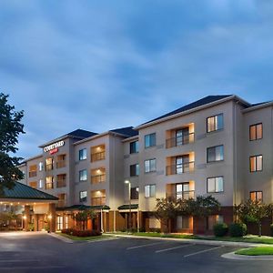 Hotel Courtyard By Marriott Dayton Beavercreek Exterior photo