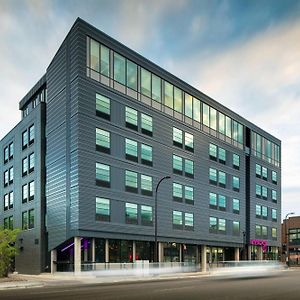 Moxy Minneapolis Uptown Exterior photo