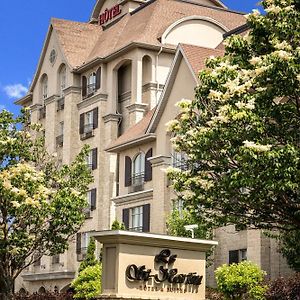 Le St-Martin Hotel & Suites Laval Exterior photo