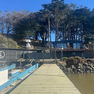 Hotel Carriage House Waterfront On Tomales Bay With Dock Marshall Exterior photo