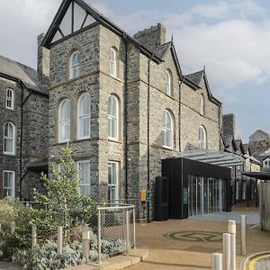 Harlech Apartments - Matholwch Exterior photo