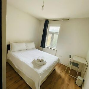 Double Room In A Specious House In Seven Sisters Londyn Exterior photo