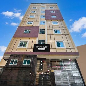 Hotel Townhouse Kokapet Near Gar Hajdarabad Exterior photo