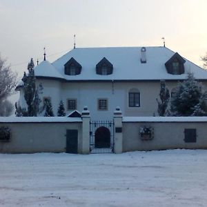 Apartament Castle Kastiel Kotešová Exterior photo