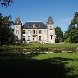 Bed and Breakfast Chateau Des Poteries Fresville Exterior photo