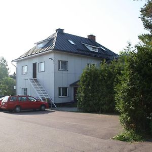 Bed and Breakfast Gaesthem Kronan Maarianhamina Exterior photo