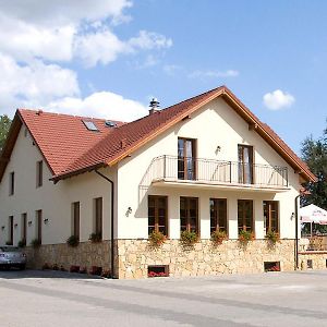 Bed and Breakfast Dworek Biesiadny Radzewice Exterior photo