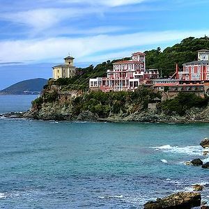 Hotel Baia Del Sorriso Castiglioncello Exterior photo