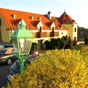 Hotel Das Roemerstein Light - Einfach Meins Fürstenfeld Exterior photo