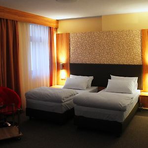 Hotel Przy Baszcie Legnica Room photo