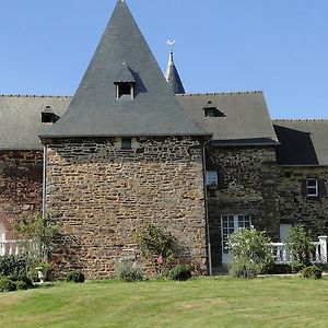 Bed and Breakfast Manoir La Haie Chapeau Saint-Thurial Exterior photo