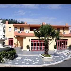 Hotel Castelmonardo Filadelfia Exterior photo