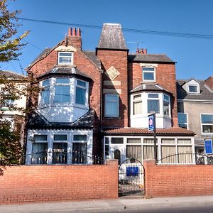 Tower House Executive Guest House Pontefract Exterior photo