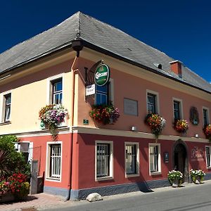 Hotel Gasthof Braeuer - Familie Eibensteiner Weißkirchen in Steiermark Exterior photo