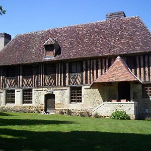 Bed and Breakfast Manoir Du Val Harangt Mardilly Exterior photo