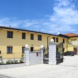 Apartament Agriturismo Ai Laghi Pocenia Exterior photo