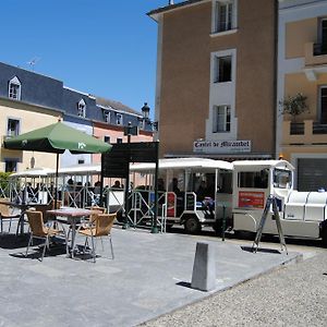 Logis Hotel Castel De Mirambel Lourdes Exterior photo