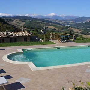 Willa Agriturismo Il Sentiero Montalto delle Marche Exterior photo