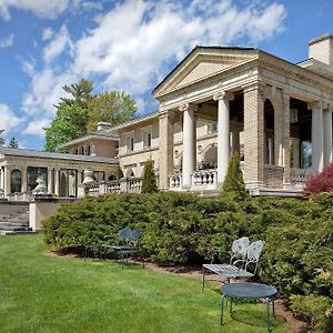 Hotel Wheatleigh Lenox Exterior photo