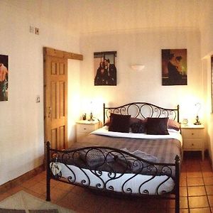 Bed and Breakfast Tanglewood Gatwick Bed & Breakfast Crawley  Room photo