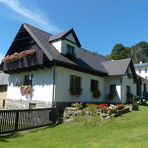 Hotel Bizoni Dvur Retenice Exterior photo