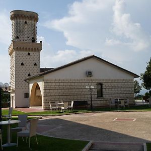 Willa La Vecchia Torre San Nicola Manfredi Exterior photo