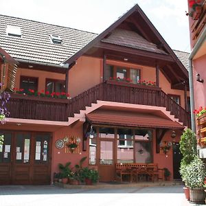 Hotel Sziklakert Panzio -Pensiunea Stone Garden Corund  Exterior photo