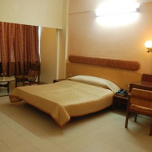 Hotel Raviraj Pune Exterior photo