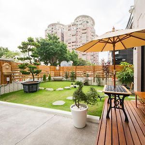 Apartament W Squared Tainan Exterior photo