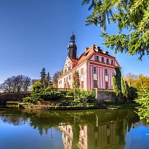 Boutique Pałac Warmątowice Sienkiewiczowskie Legnica Exterior photo