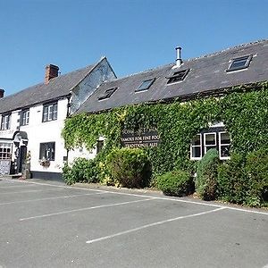 Hotel Somerset Arms Semington Exterior photo